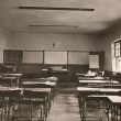 Un antiguo salón de clases. Imagen generada por IA.