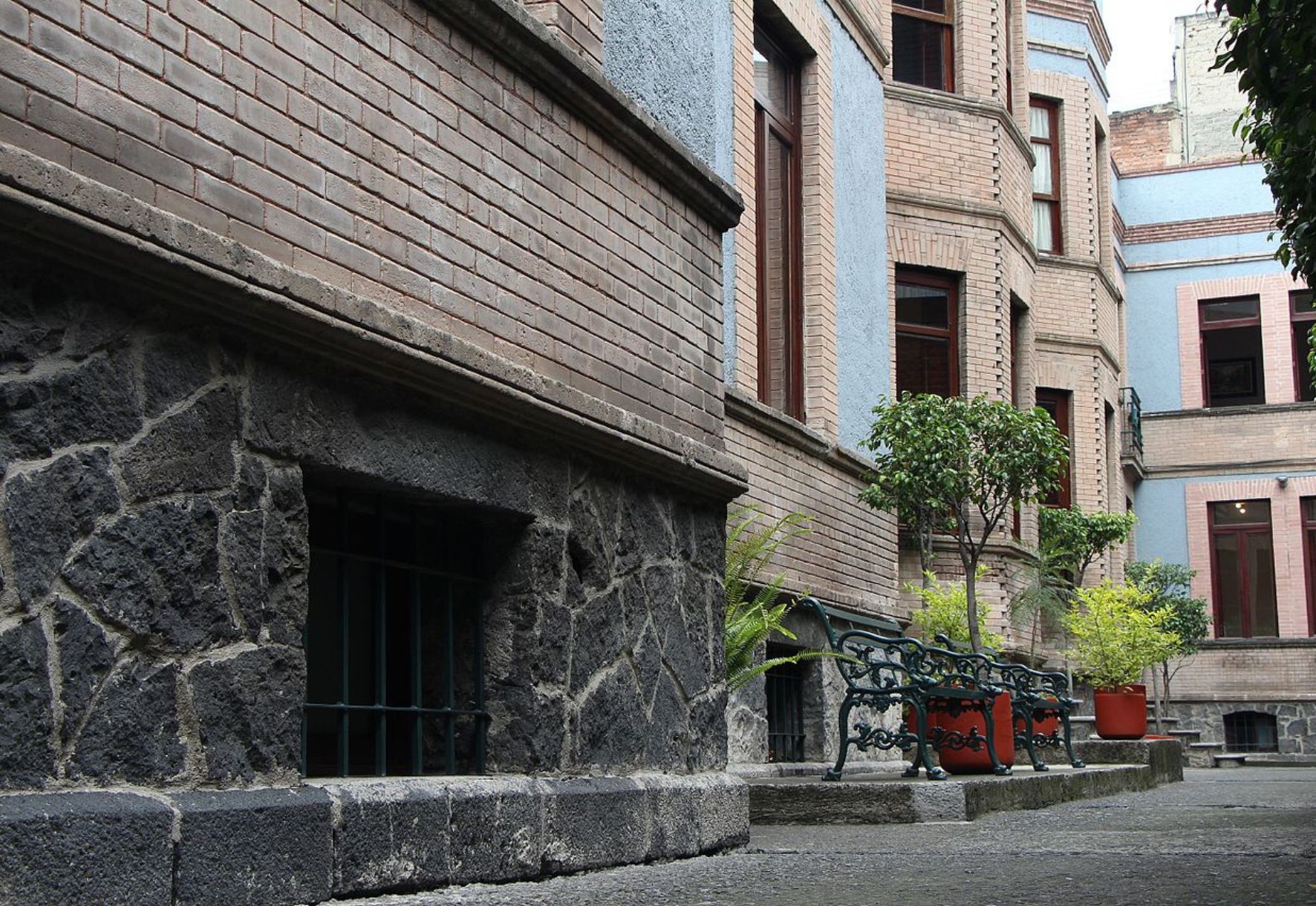 En defensa de la Casa del Poeta Ramón López Velard